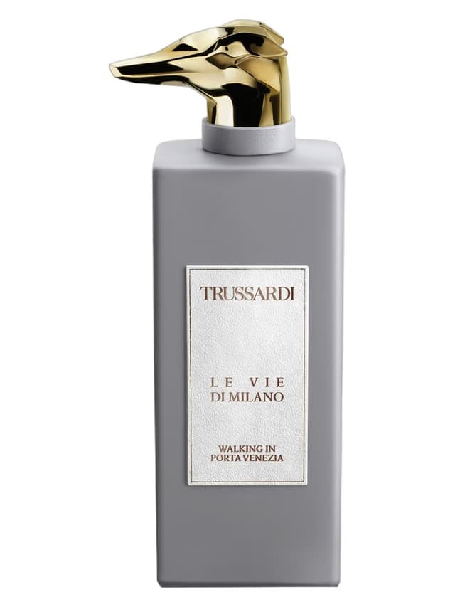 Trussardi Walking in Porta Venezia